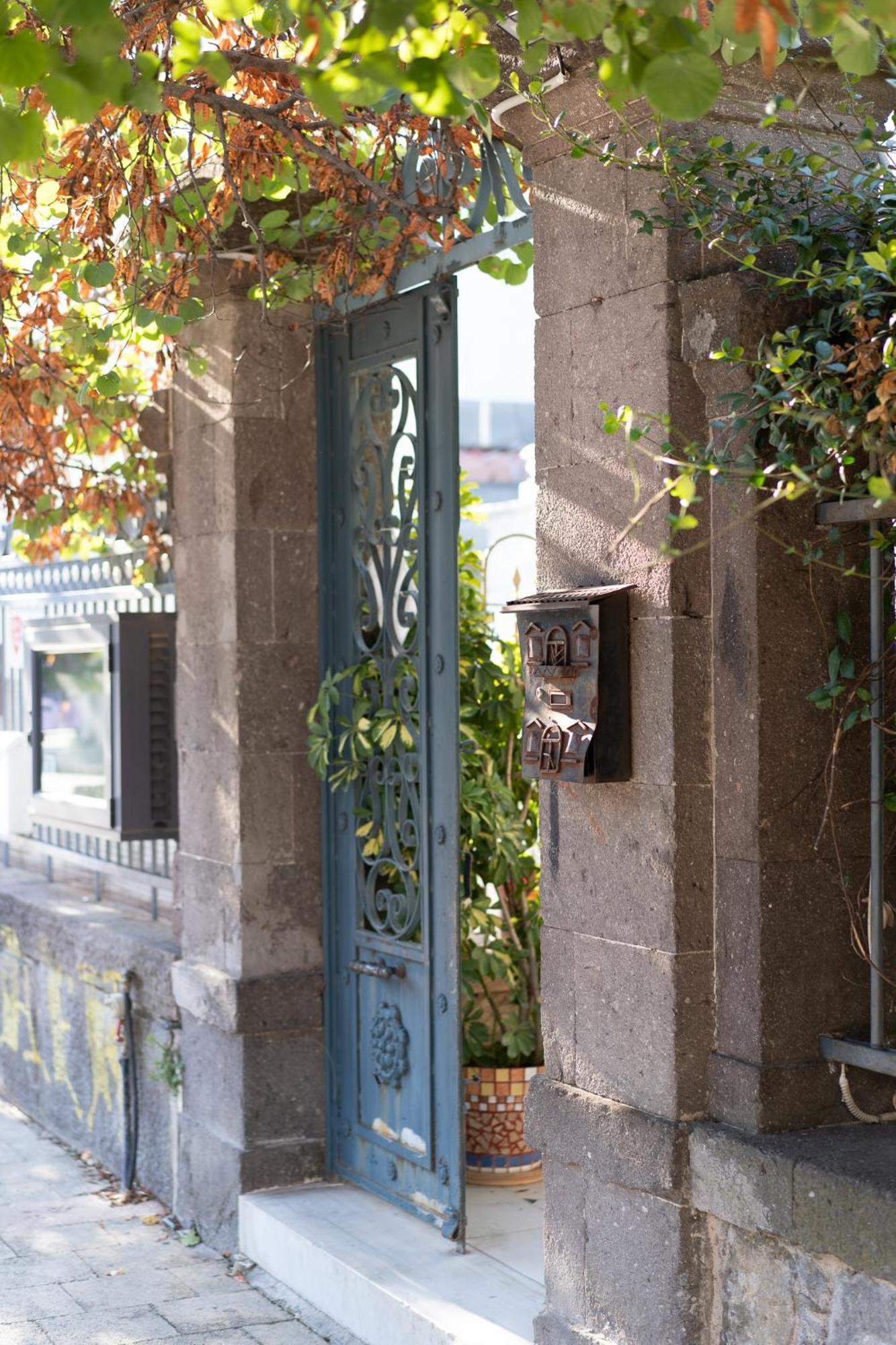 Neoclassical Mytilene - Vournazon 17 Dış mekan fotoğraf